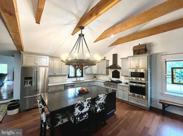 943 Sackettsford Rd, Ivyland, PA 18974