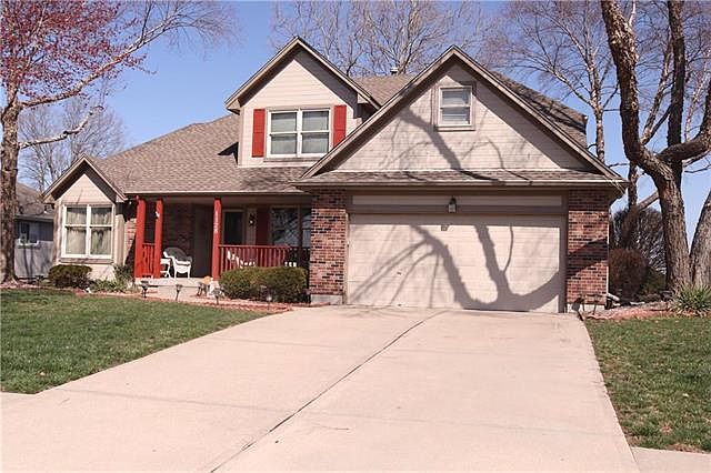 1st image of 1128 NE Kenwood Dr