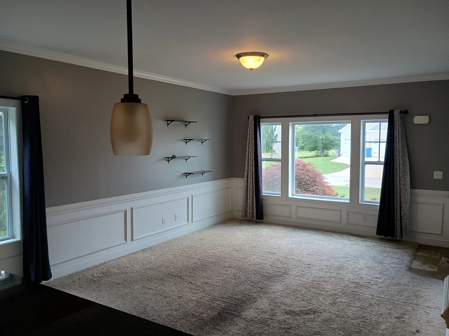3 bed, 2.5 bath, 2016 sqft, $2,350 — Photo 3