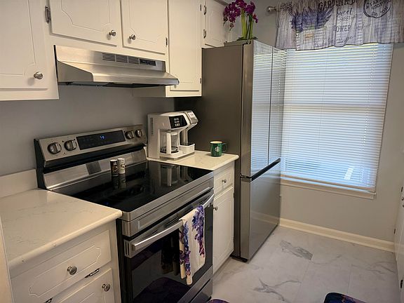 3rd image of 415 28th Ave. N #4-A
