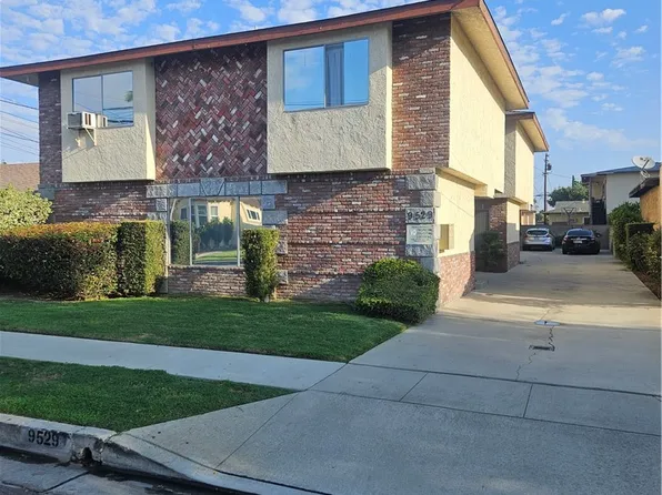 9529 Olive St, Bellflower, CA 90706