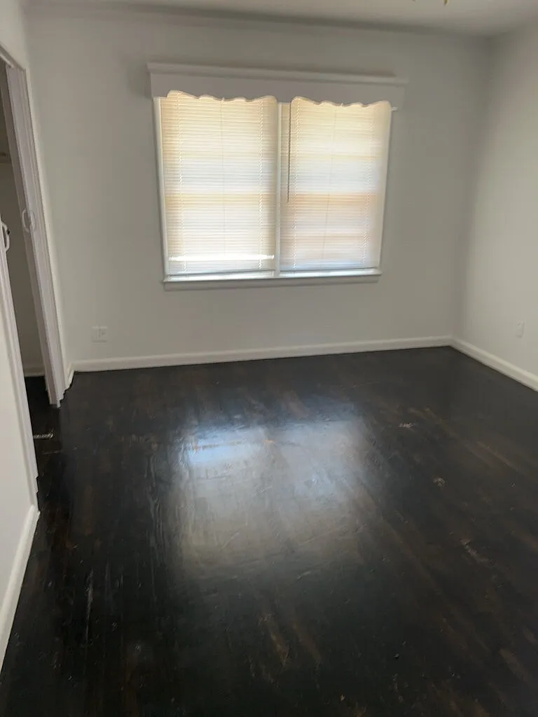 2 bed, 1.0 bath, 800 sqft, $800 — Photo 4