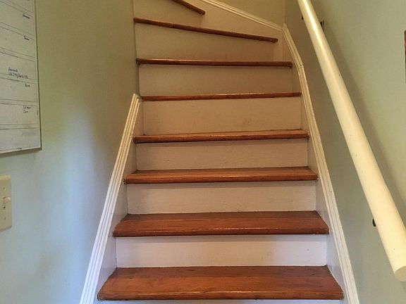 Stairs to upstairs
