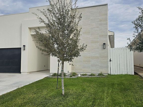 4th image of 1425 El Caporal Dr