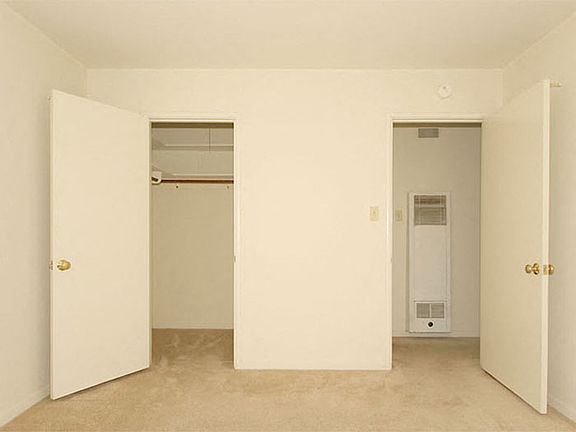 5th image of 380 Madeline Ct #387