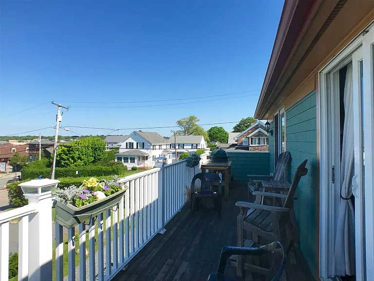 25 Briarwood Ave #B — Photo 20