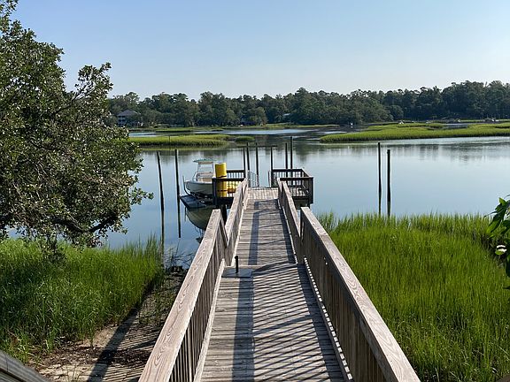 Pier to water on Pages Creek