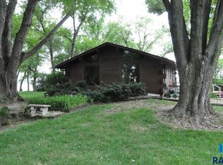 8740 Westview Rd, Brookings, SD 57006