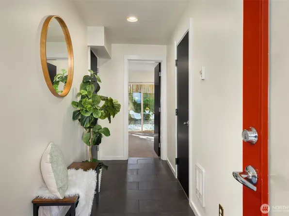 2831 SW Yancy Street #A, Seattle, WA 98126