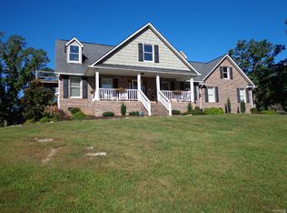 615 Ridgefield Rd, Elizabethton, TN 37643