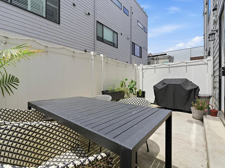 1726 N Hope St — Photo 34