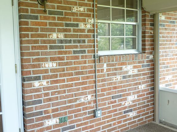 3rd image of 347 Crestwood Ave