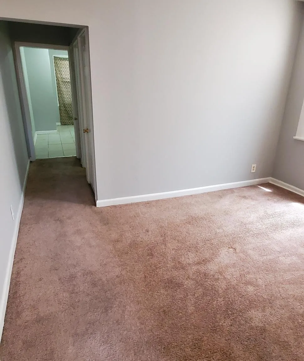 1 bed, 700 sqft, $1,400 — Photo 3