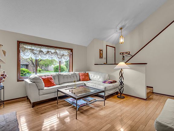 5th image of 2130 Sequoia Ln