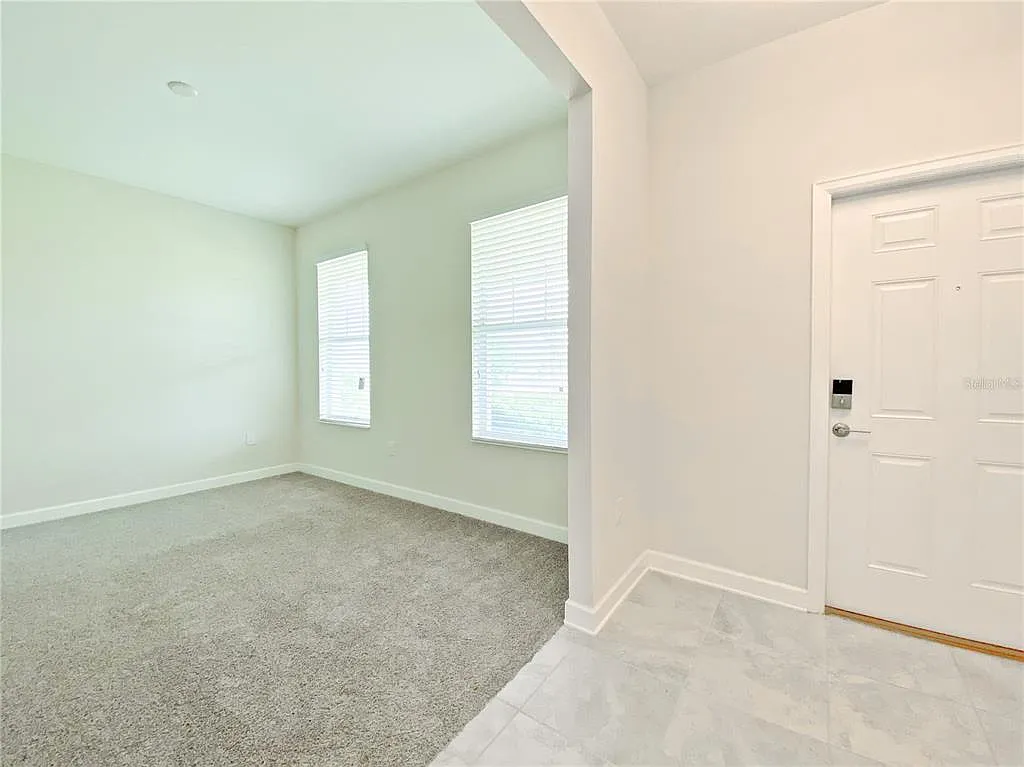 3 bed, 2.5 bath, 2124 sqft, $2,850 — Photo 4