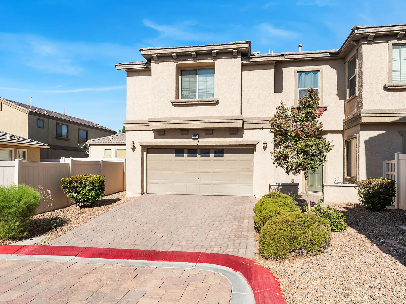 3 bed, 1805 sqft, $1,900 — Photo 3