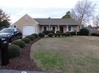 2050 Hunters Ridge Dr, Midway Park, NC 28544
