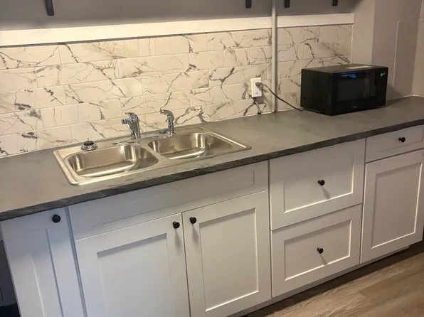 141 Washington Ave APT 1, Downingtown, PA 19335