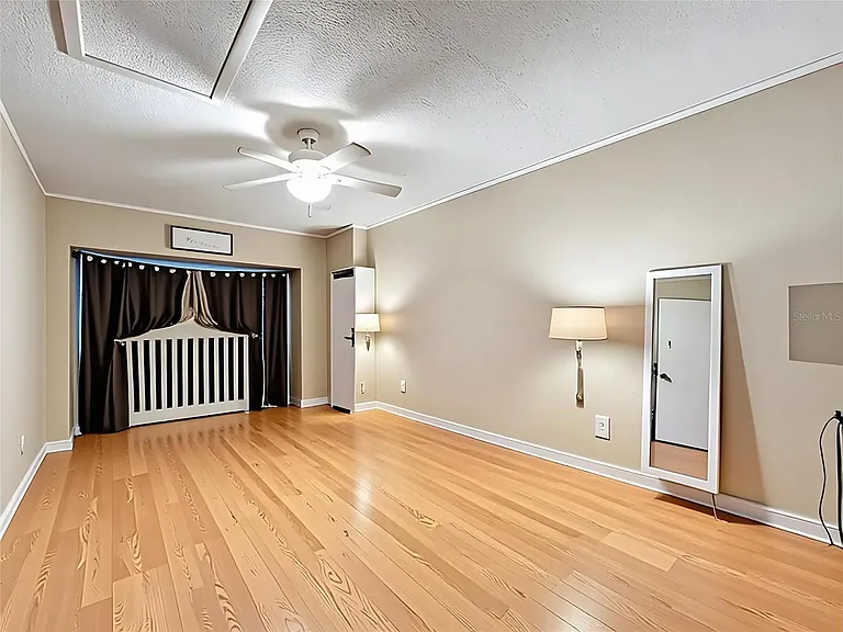 272 Florida Pkwy — Photo 12