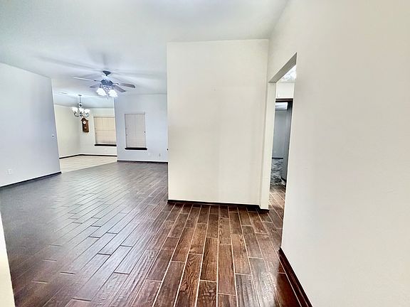 4th image of 4009 Hunterfield Ave
