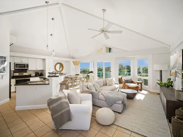 4141 Queen Emmas Dr APT 10, Princeville, HI 96722