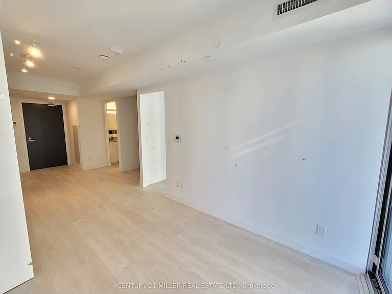 18 Maitland Ter #802 — Photo 26