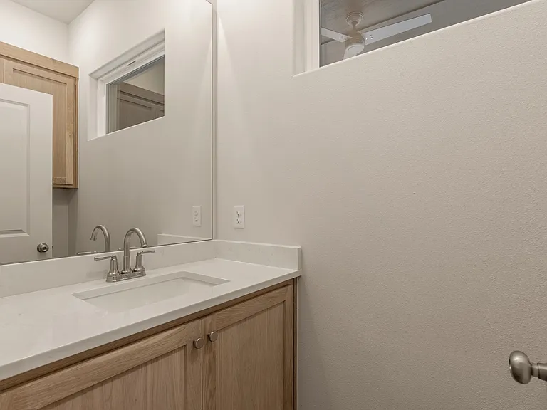 624 N Cedar Ave — Photo 14