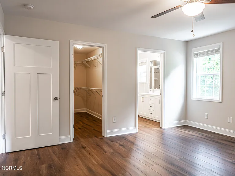 545 N Saylor St — Photo 13