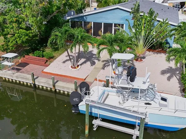 6811 Georgia Ave, Bradenton, FL 34207
