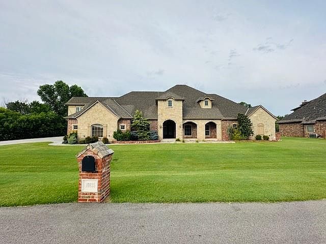 2nd image of 10825 San Lorenzo Dr