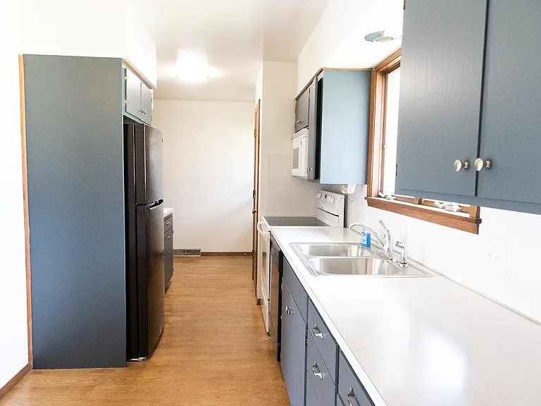 714 Logan Ave #1 — Photo 8