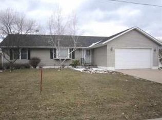 3214 55th Street Ct, Moline, IL 61265