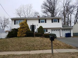 1473 Columbia Dr, North Brunswick, NJ 08902