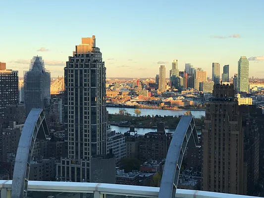 Rented by Keller Williams NYC | media 16