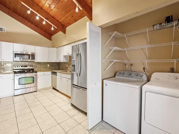 2229 Nova Village Dr, Fort Lauderdale, FL 33317