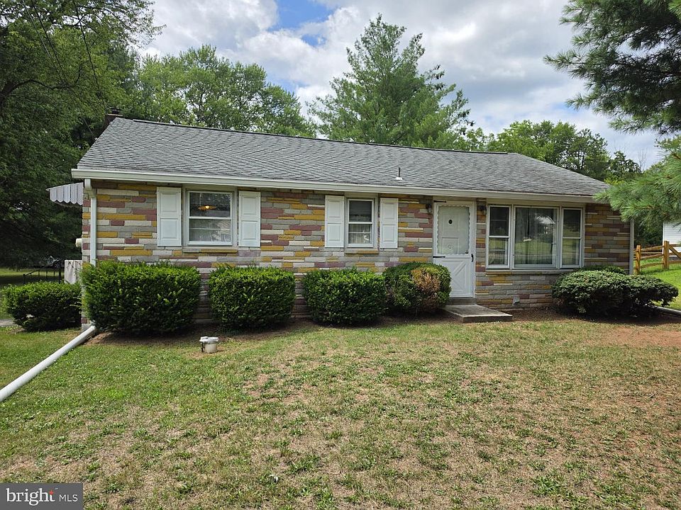 1st image of 40 Monocacy Rd
