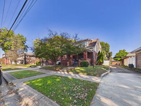 924 2nd St W, Huntington, WV 25701