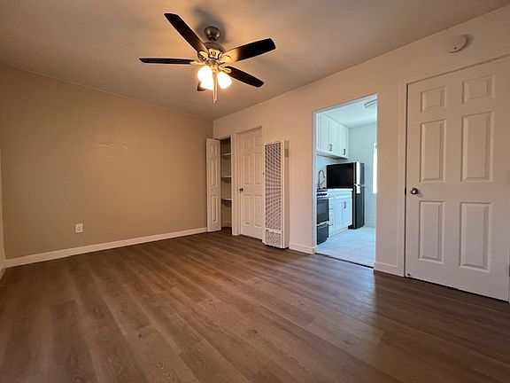 3rd image of 5116 Narragansett Ave #0