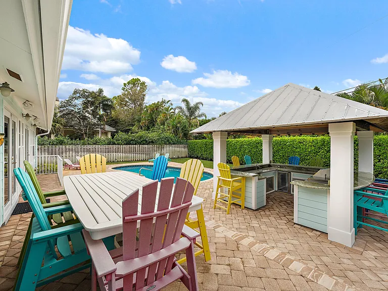 5751 Pennock Point Rd — Photo 16