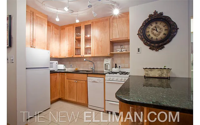 Sold by Douglas Elliman | media 3