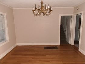 4th image of 3021 Millsbrae Ave