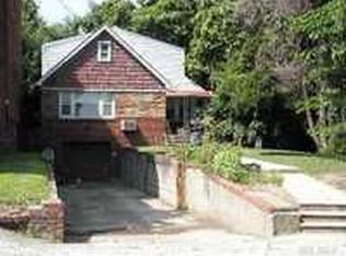 5728 78th St, Middle Village, NY 11379