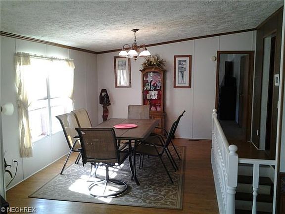3rd image of 10550 West Pike