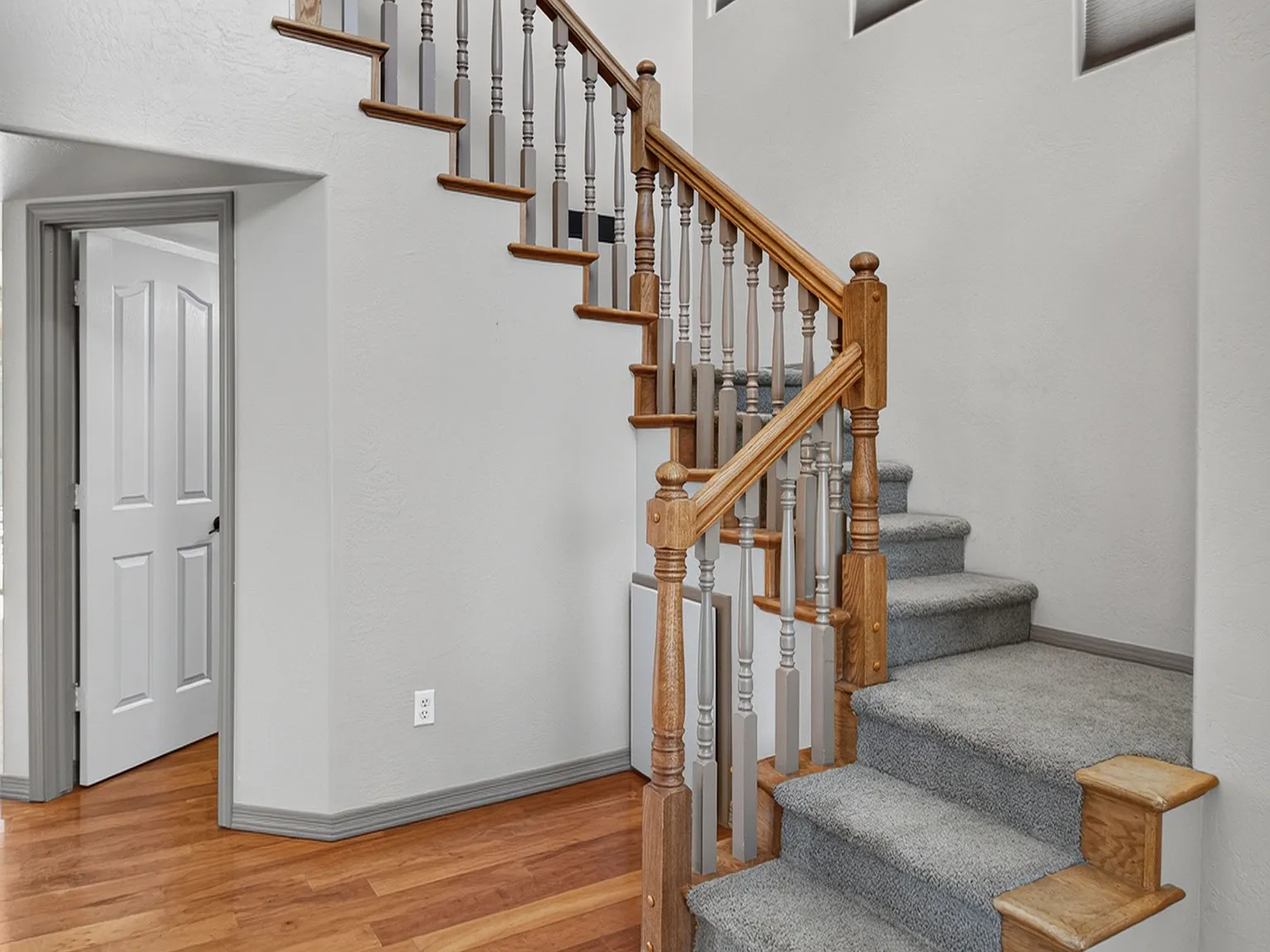 4 bed, 2.5 bath, 2240 sqft, $2,795 — Photo 4