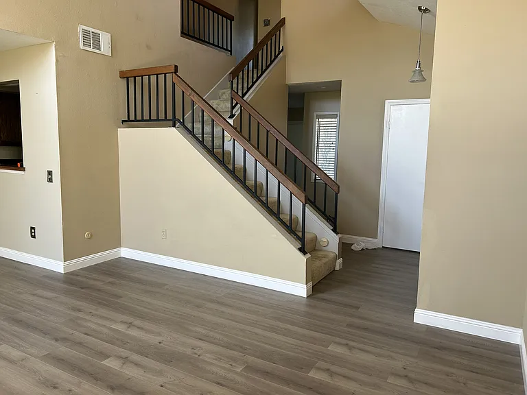13515 Grain Ln — Photo 8