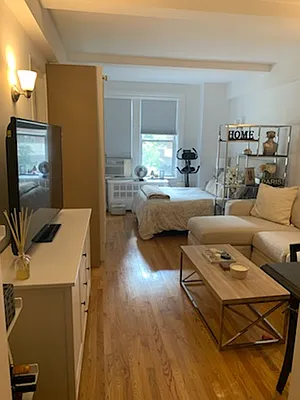 Rented by Compass | media 4