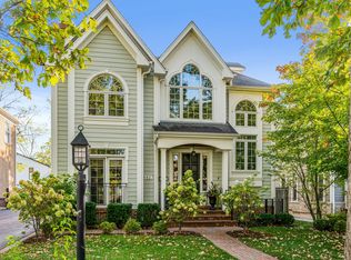 882 Pine St, Winnetka, IL 60093