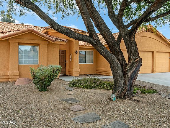 2nd image of 9742 E Paseo
