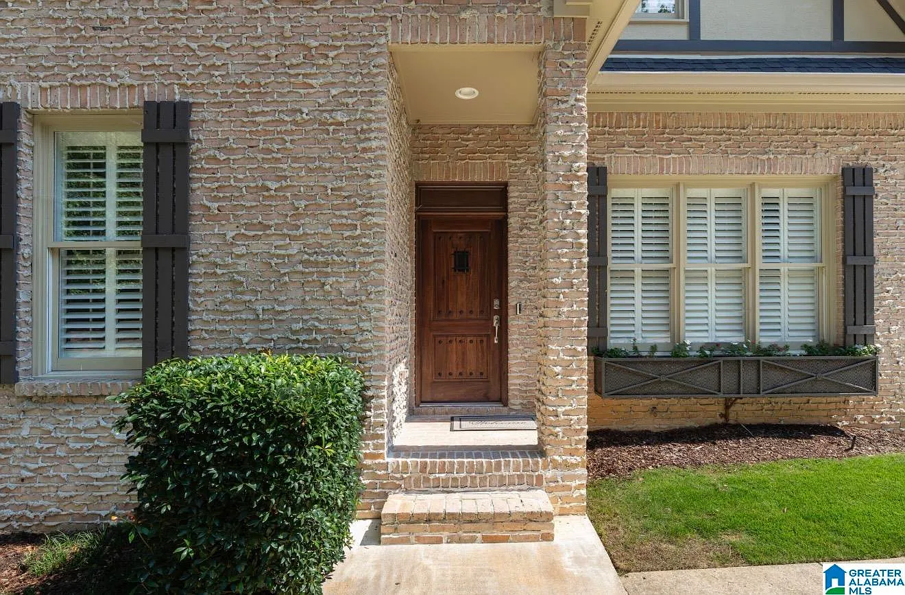 4 bed, 3.5 bath, $9,000 — Photo 4