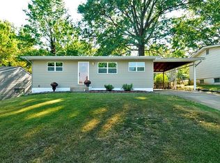 230 Freeman Dr, Saint Louis, MO